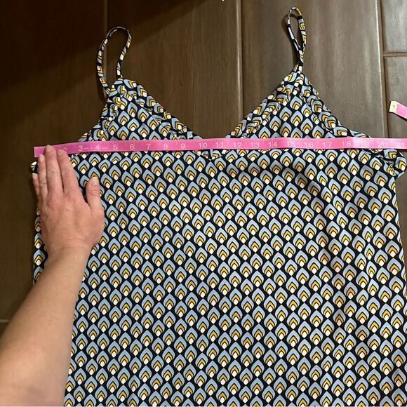 NWT Halogen Blue Art Deco Metric Print Ruffle Triangle V Neck Tank Top Large - Picture 10 of 11